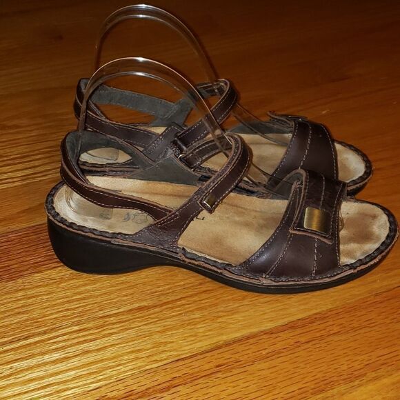 Naot Brown Leather Slingback Sandals - Picture 1 of 9